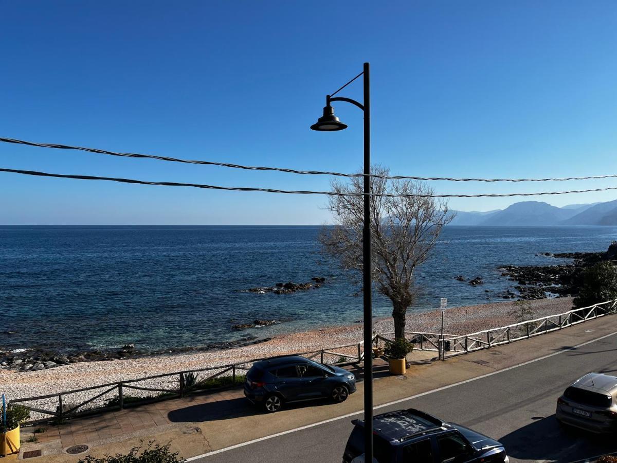 Апартаменти Fronte Mare Кала-Гононе Екстер'єр фото